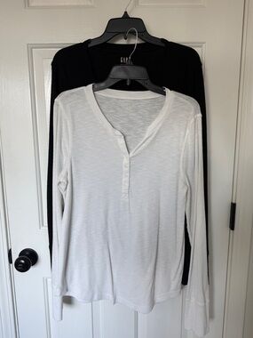 Lot of 2 Gap Ribbed Henley tops  L Tall